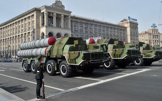 Chùm ảnh: Ukraina phô diễn sức mạnh quân sự mừng ngày Độc lập