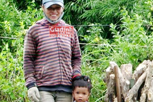 Chàng trai phải bỏ làng theo cô gái 