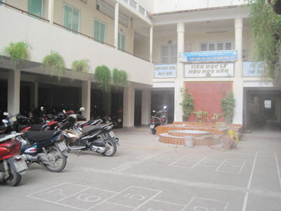 Thiết bị dạy học đa chức năng: GV lúng túng, phụ huynh kêu trời