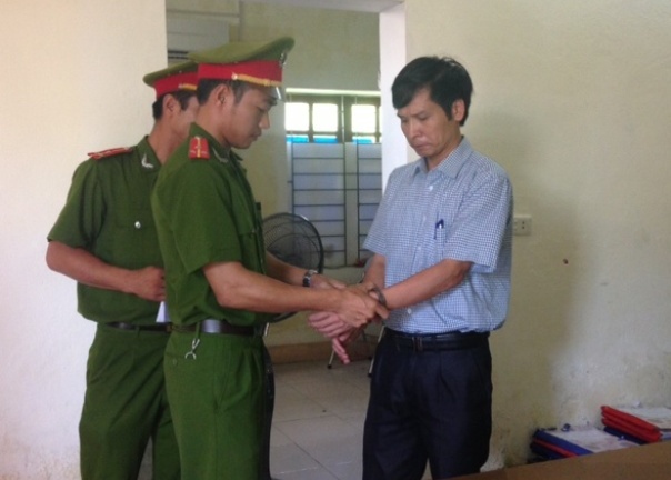 Bắt nguyên tổng giám đốc công ty cao su tham ô 5,2 tỷ