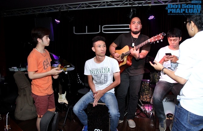 Nhân tố bí ẩn liveshow 5: Thí sinh nỗ lực tập luyện trước đêm thi