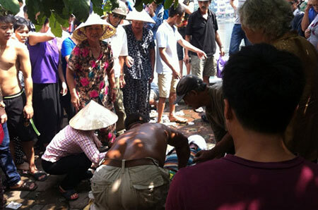 Đã vớt được xác thanh niên bỏ lại 34 triệu rồi tự tử ở hồ Xã Đàn