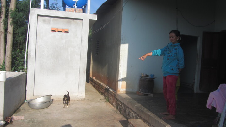 Nhậu say đánh vợ, bị con dùng kiếm đâm chết