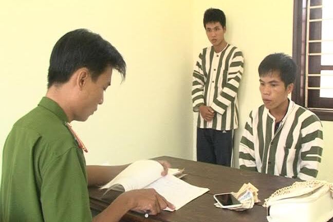 Thiếu nữ 9X nhanh trí giúp công an bắt giữ 2 tên cướp táo tợn