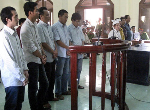 Xem xét khởi tố Phó trưởng công an TP.Tuy Hòa