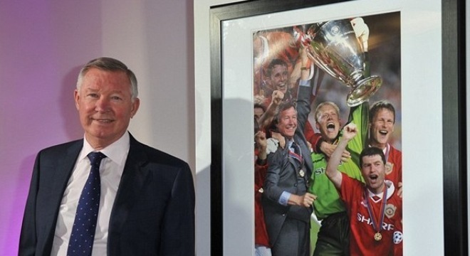 Sir Alex Ferguson hướng tấm lòng về trẻ em Việt Nam