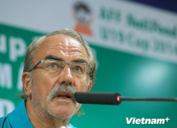 HLV U19 Myanmar sợ Mỹ Đình, ngả mũ Công Phượng