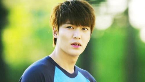 Anh chàng điển trai Kim Tan công khai bạn gái người Việt