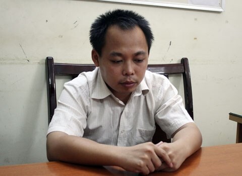 Mẹ của kẻ bắt cóc con tin: Giờ tôi không dám ngẩng mặt ra đường