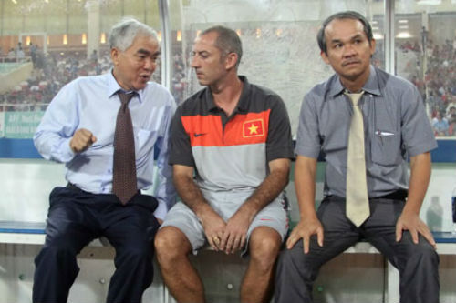 Vì sao bầu Đức cấm cửa “lò” Sông Lam Nghệ An?