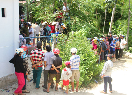 Mai phục, đâm chết tình địch tại nhà nghỉ
