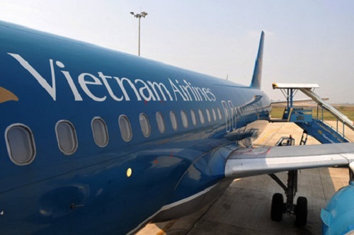 Vietnam Airlines chậm chuyến vì bị hành khách gây rối