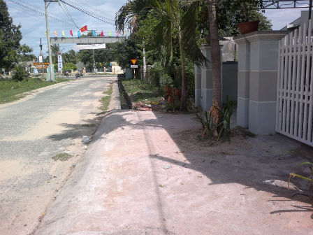 Vết máu loang dẫn đường tới hiện trường tiệc sinh nhật chết chóc