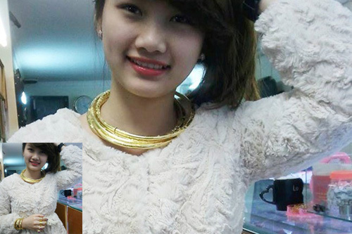 Cô gái đeo 8 cây vàng khiến cư dân mạng tò mò