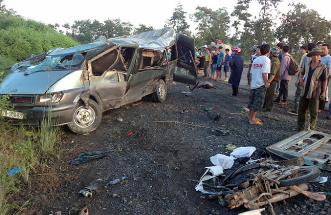 Tai nạn giao thông thảm khốc: Hàng chục người thương vong