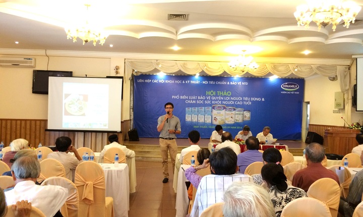 Vinamilk chăm sóc người cao tuổi Bình Thuận