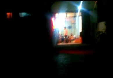 Nhộn nhịp phố mại dâm giữa đêm Sài Gòn 