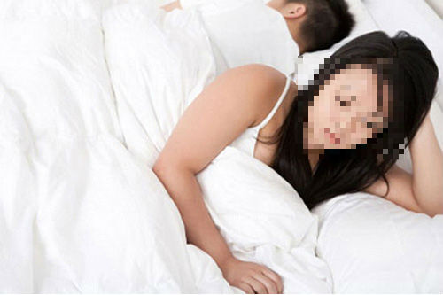 Vợ mới cưới chê “cậu nhỏ”...