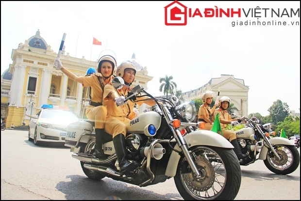 Cận cảnh xe mô tô đặc chủng của CSGT dẫn đoàn