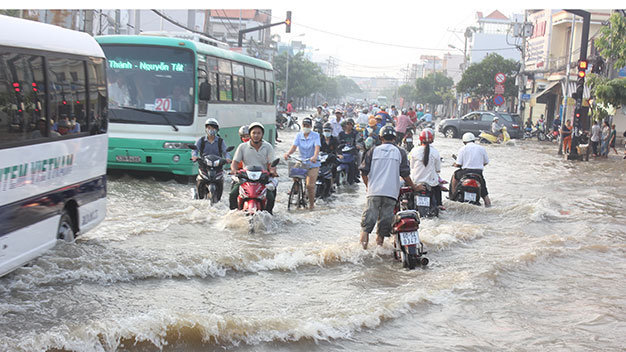 Triều cường dâng cao, TP HCM và ĐBSCL ngập nặng