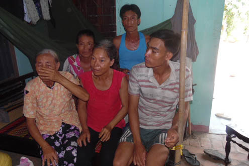 Người đàn bà 7 lần sinh con, chưa 1 lần được nghe tiếng gọi mẹ