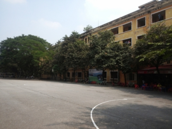 Cô gái chết bí ẩn trong khu nội trú là cựu SV ĐH Kinh tế Quốc dân