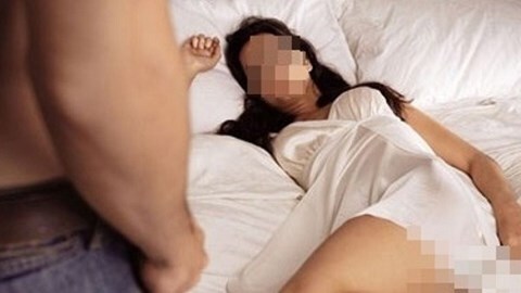 Học theo cảnh “nóng” làm chuyện “người lớn” với bé 5 tuổi