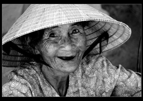 Ngày 20/10: Những hình ảnh đẹp nhất về mẹ già kính yêu