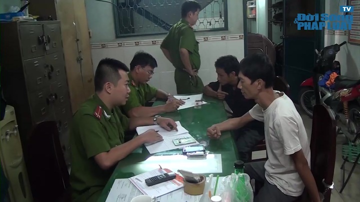 Bắt liên tiếp hai vụ tàng trữ trái phép ma túy