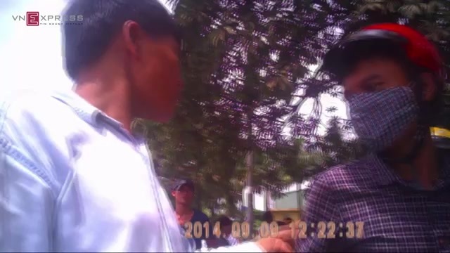 Cảnh sát bắt phe vé ngay trước trận đấu U19 Việt Nam - Nhật Bản