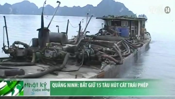 Clip: Bắt giữ 15 tàu hút cát trái phép tại Quảng Ninh