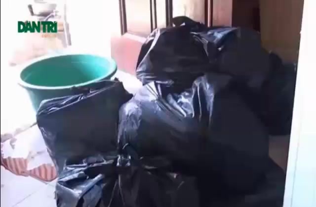 Clip: Phát hiện cửa hàng kinh doanh thịt chó thối