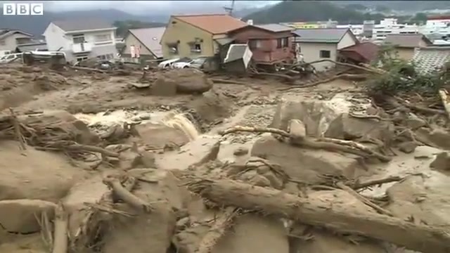 Clip: Sạt lở đất nghiêm trọng khiến hàng chục người chết ở Nhật Bản