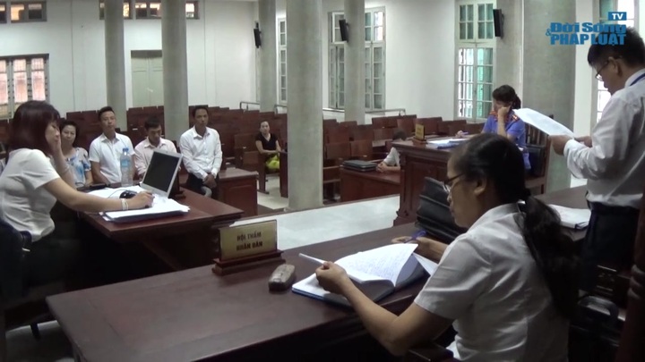 Clip xử án: Vu khống lãnh đạo Bộ Công Thương lãnh án 15 tháng tù giam