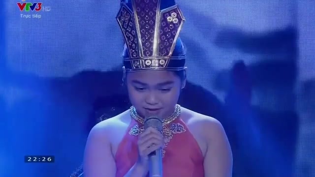 Liveshow 3 Giọng Hát Việt Nhí 2014: Cô bé Thiện Nhân hát Đất Nước Lời Ru