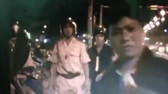 Say rượu, 'nữ quái' lao vào đánh CSGT 