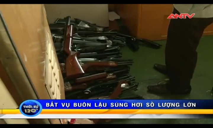 Bắt vụ buôn lậu súng hơi cực lớn