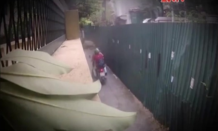 Camera giấu kín - Cảnh báo xe ôm P2