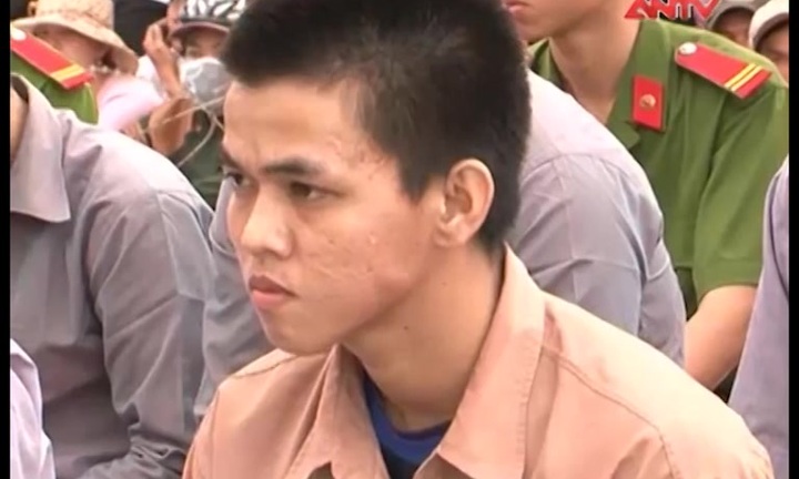 Câu chửi chết người và án tù cho máu côn đồ