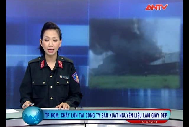 Clip: Cháy lớn, cột khói cao chục mét ở Cty giầy dép