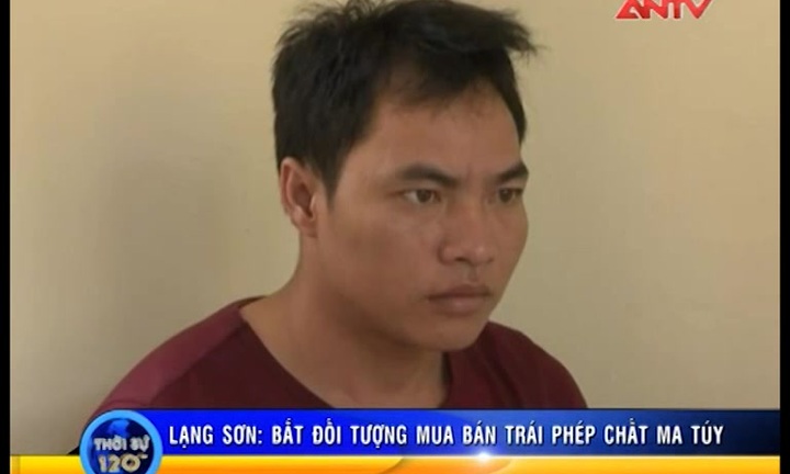 Clip: Tóm gã trai vận chuyển ma túy