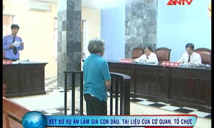 Thương binh ra tòa vì làm giả con dấu