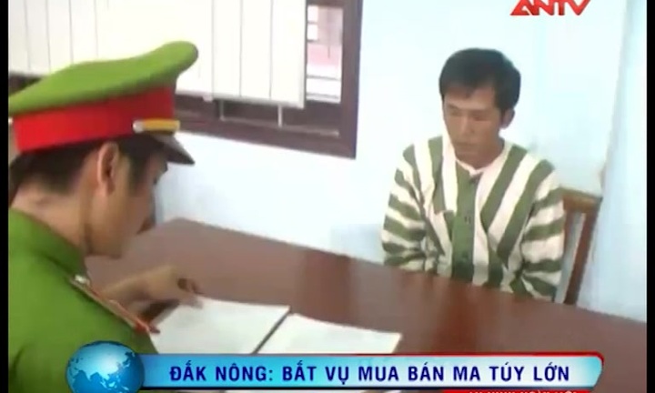 Vào tù vì mua bán heroin quy mô lớn