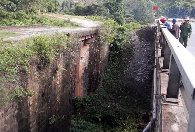 Phát hiện thi thể người đàn ông dưới chân cầu Salaman