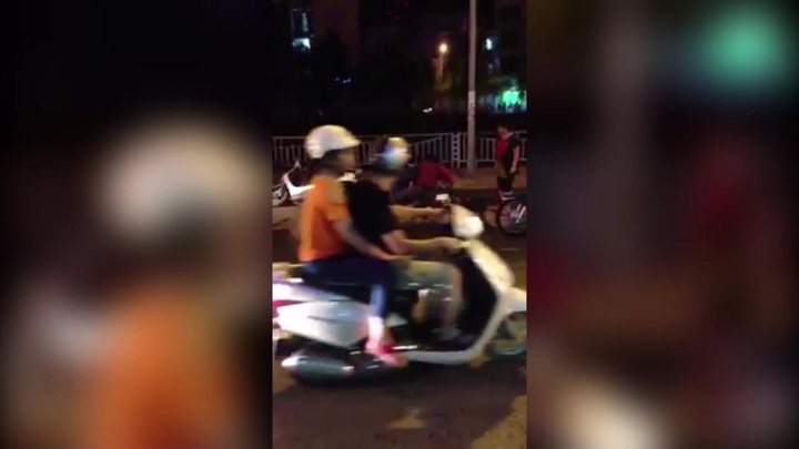 Clip: Bị khống chế, thanh niên hô cướp trong đêm