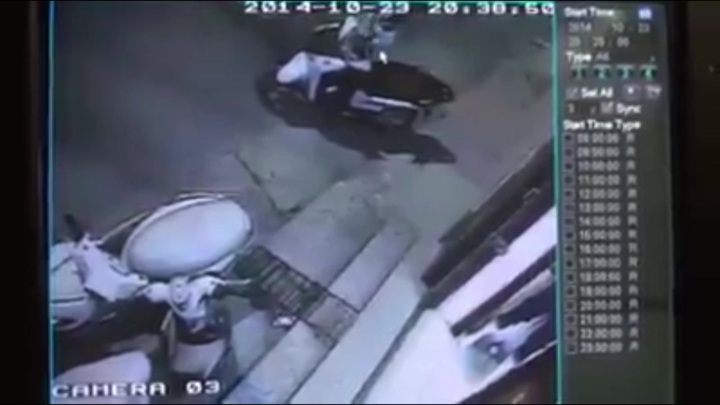 Clip: Tên trộm xe máy không may hành sự thất bại