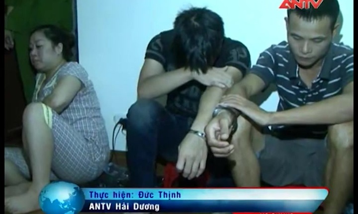 Công an Hải Dương bắt giữ 21 người, thu 700 triệu tiền đánh bạc