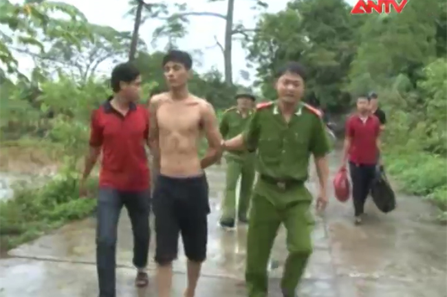 Clip: Hành trình truy bắt nhóm cướp tiệm vàng Ngọc Bốn