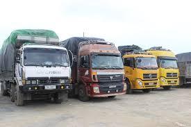 Clip: Hàng trăm xe quá tải, mô tô bị bắt giữ