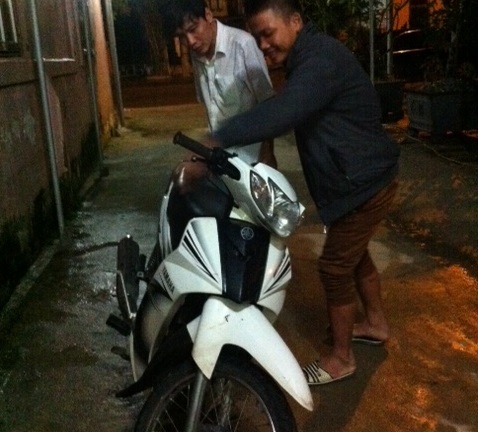 Khen thưởng cho nhà báo liên tục phá án